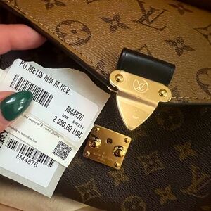 Pochette Metis Reverse - Brand New never worn in box. Louis Vuitton